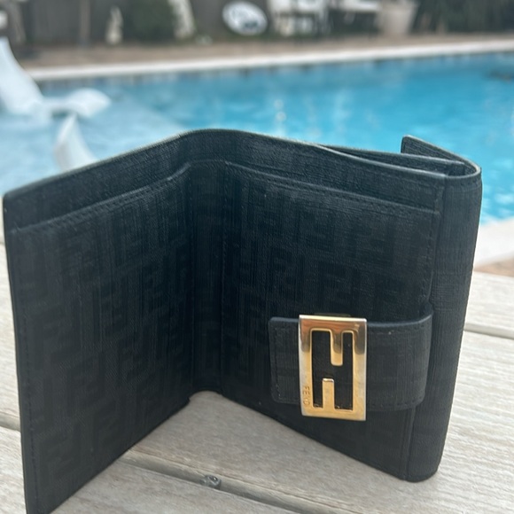 FENDI AUTHENTIC Zucchino Trifold Wallet - Picture 4 of 5